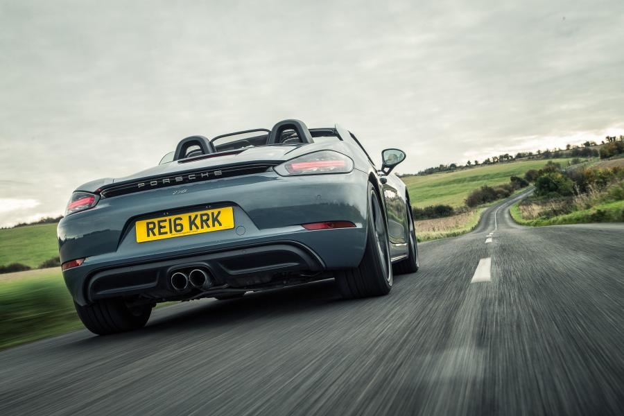  Porsche 718 Boxster 2016 года  (UK) (фото 9 из 30)